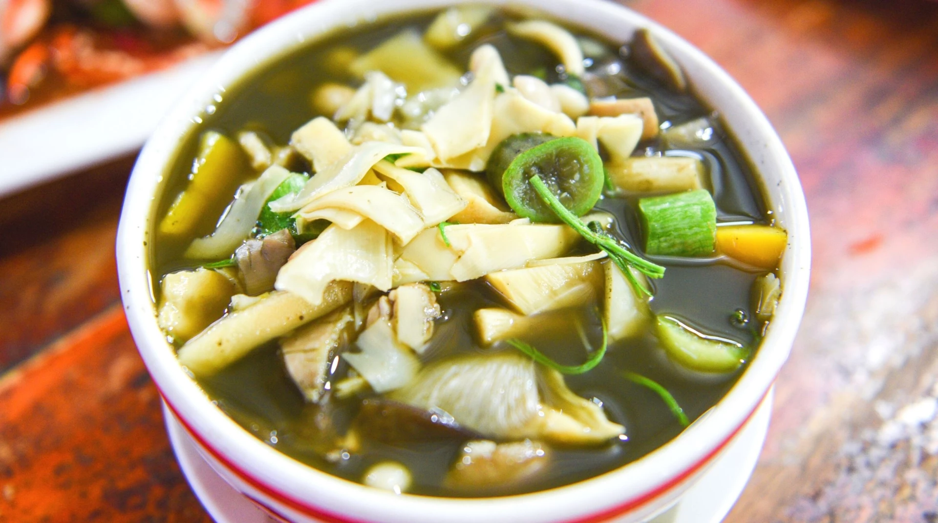 แกงหน่อไม้: การเตรียมอาหารแบบไทยที่อร่อยและเพื่อสุขภาพ | Makara Restaurant